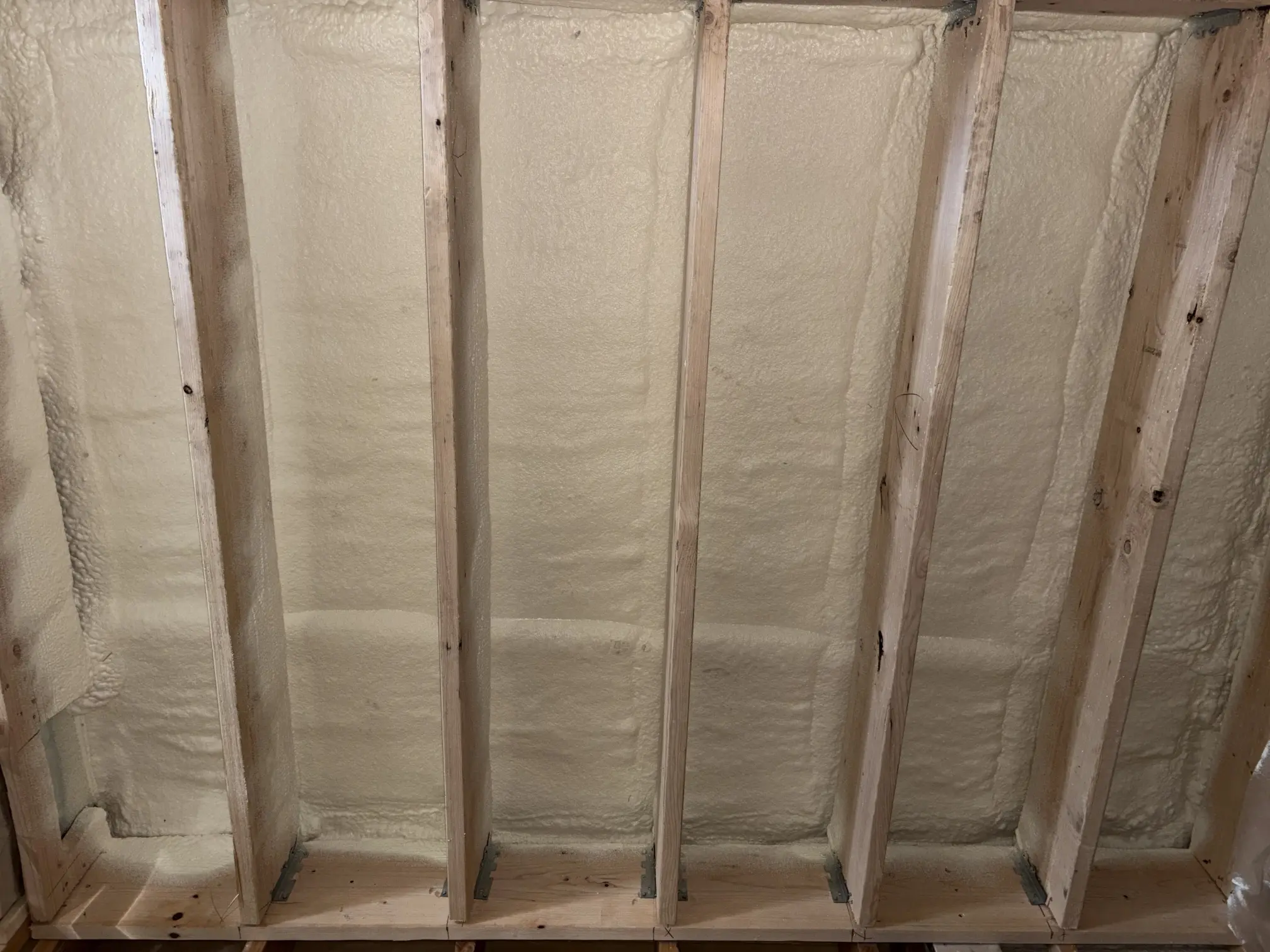 Spray Foam Insulation in Mount Greenwood Homes Combat Humidity