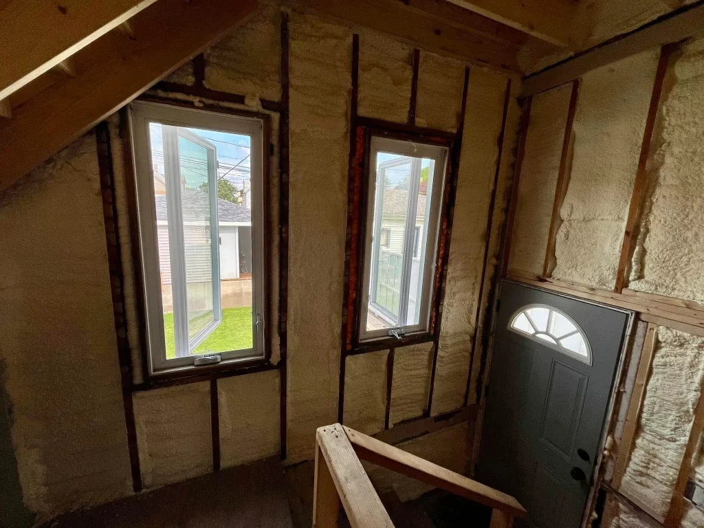 Comparison of Insulation Types for Air Quality Comparison of Insulation Types for Air Quality