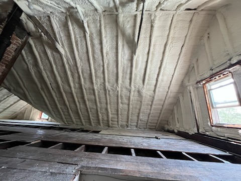 What makes spray foam reliable for extreme weather conditions in Chicago,IL What makes spray foam reliable for extreme weather conditions in Chicago,IL