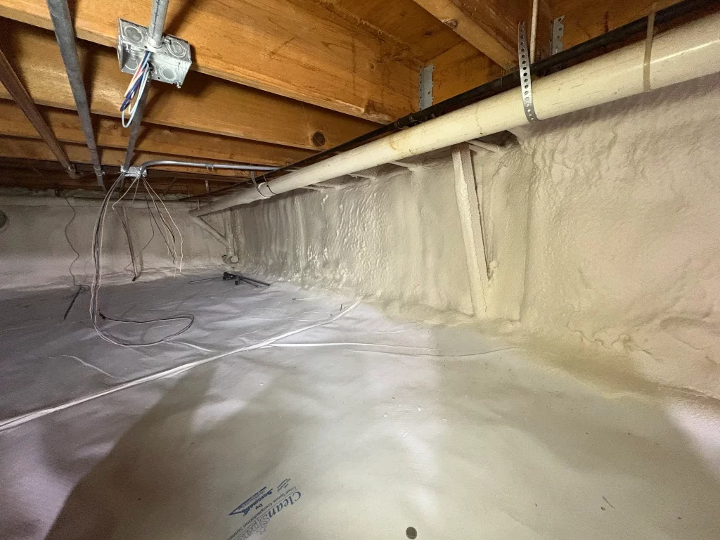 How Closed-Cell Spray Foam Prevents Ice Dams on Roofs in Chicago, IL_ How Closed-Cell Spray Foam Prevents Ice Dams on Roofs in Chicago, IL_