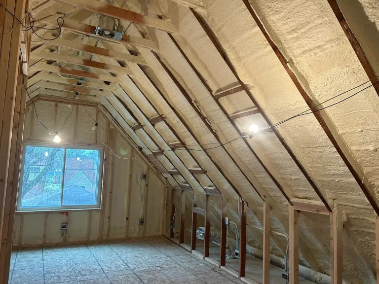 How Attic insulation prevents your second floor from heat in Oak Lawn, IL How Attic Insulation Prevents Your Second Floor from Heat in Oak Lawn, IL?